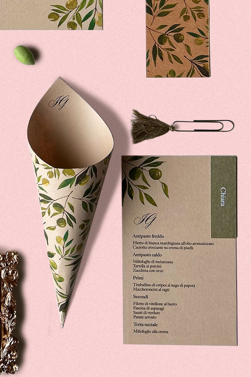 Menù di Nozze con Tag segnaposto Collezione Ulivo - Coordinato matrimoniale ispirato agli ulivi per un matrimonio speciale Menù di Nozze con Tag segnaposto Collezione Ulivo
